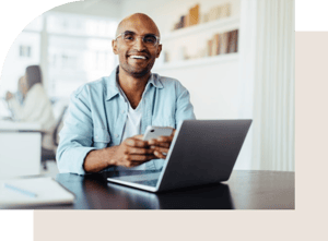 Man_Smartphone_AdobeStock_653191316_Stone