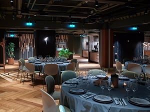 downtowncamper-by-scandic-event-space-roots-dinner