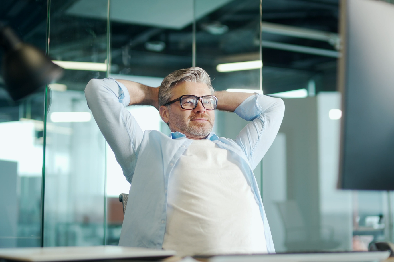 Business_Man_Relax_AdobeStock_510028970_293x195