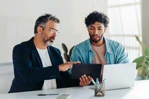 Kommunikation_AdobeStock_751170400_klein